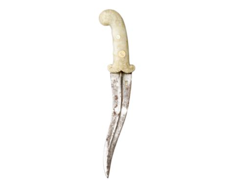 with recurved blade formed with a medial ridge and a reinforced tip, carved mutton-fat jade hilt, comprising scrolling quillo