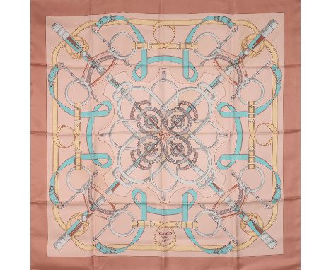 AUFLÖSUNG EINER SAMMLUNG. HERMÈS Seidencarré "EPERON D´OR", by Henri d'Origny, Entwurf erstmals erschienen 1974. Akt. NP.: 41