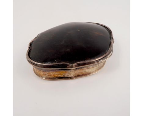 A late 18th/early 19th century silver and tortoiseshell snuff box, of shaped oval form, unmarked, diameter 3.25ins   Conditio