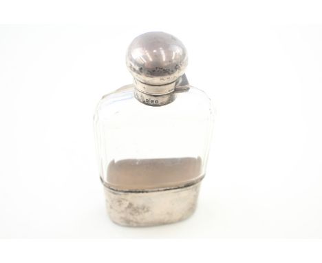 431027 A 925 STERLING SILVER AND GLASS GENTLEMAN'S HIP FLASK, 