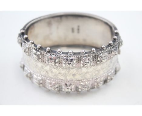 A VICTORIAN SILVER HIGH DETAIL CUFF BANGLE, Weight: 41gms 