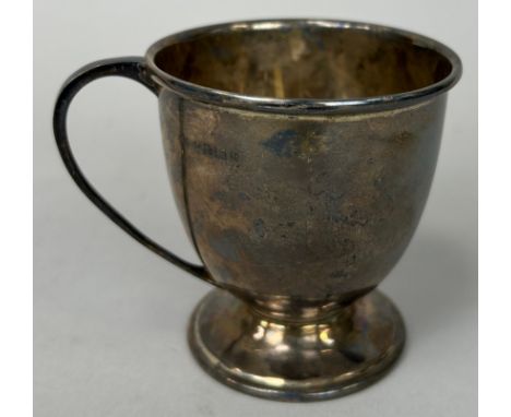 A SILVER CHRISTENING CUP, Weight: 65gms 