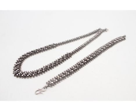 A SILVER NECKLACE AND BRACELET SET, Weight: 61gms 