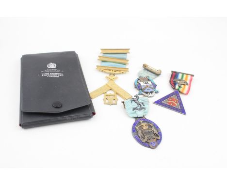 A COLLECTION OF STERLING SILVER MASONIC JEWELS (4), IncLUDING Collin Lodge of Royal Ark Mariners 114g 