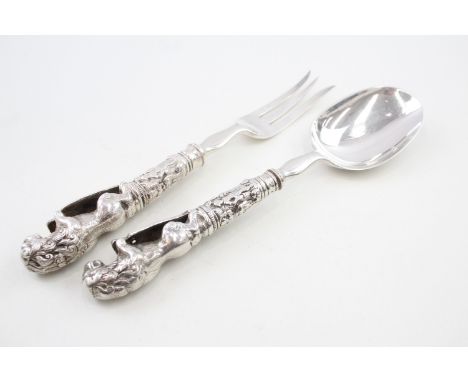 A 925 STERLING SILVER VICTORIAN LION DETAILED FORK AND SPOONS, Total weight: 249gms