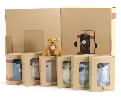 Seven miniature Steiff Club Bears, 1998, 1999, 2001, 2002, 2003 & 2004, in original boxes and packaging, 12cm (7)