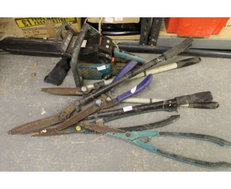 Makita chainsaw and collection of garden shears