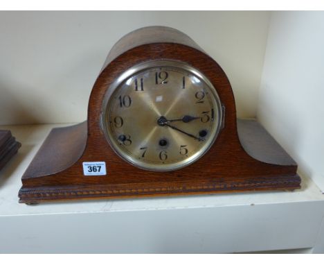 An oak case eight day mantel clock with Westminster and Whittington chimes 
Condition report: Working