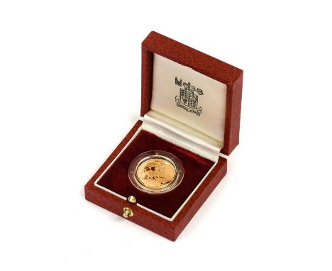 Elizabeth II, Proof Sovereign 1986, obv. Maklouf portrait of the Queen, rev. Pistrucci, encapsulated in Royal Mint case of is