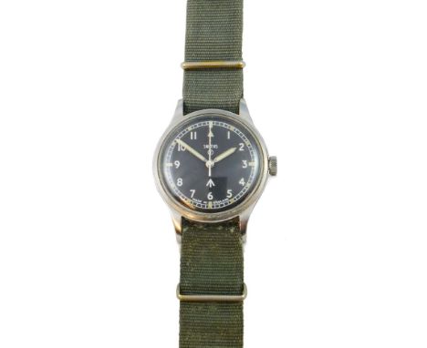 Smiths - a military issue stainless steel manual wind wristwatch, circa 1967, model W10/6645-99-961-4045, case  number 0585/6
