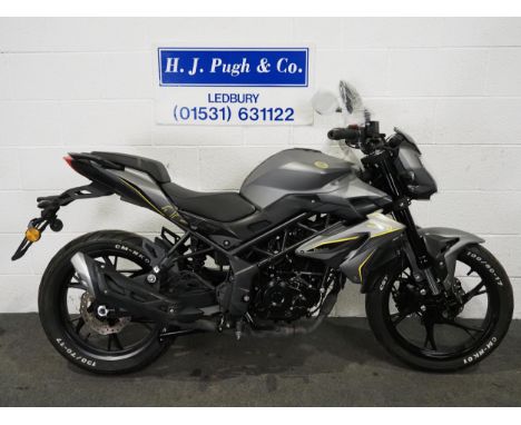 Benelli BN125 motorcycle. 2022Engine runs but engine management light is on. Showing 213 miles. Hpi clear.Reg. LM22 UWA. V5 a