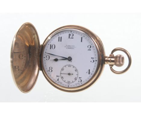 A gentleman's 9ct gold full Hunter pocket watch.
Manual wind, having a white Arabic face with outer minute track and subsidia