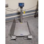 METTLER TOLEDO mod. IND560 Weighing Terminal, S/S, with Digital Read Out, 30" L x 30" W, S/S Platfo