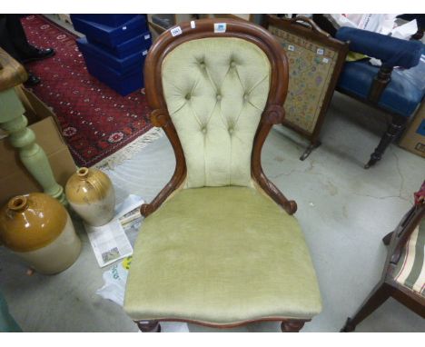 Victorian Mahogany Framed Ladies Button Back Salon Chair