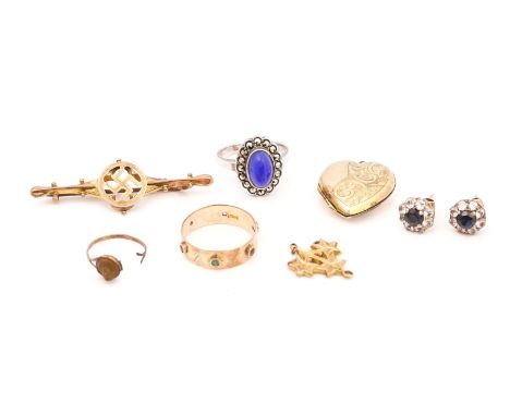 A VICTORIAN 9CT GOLD REG... BAND RING AND SIX FURTHER ITEMS (7)The Victorian ring mounted with three gems to spell REG of REG