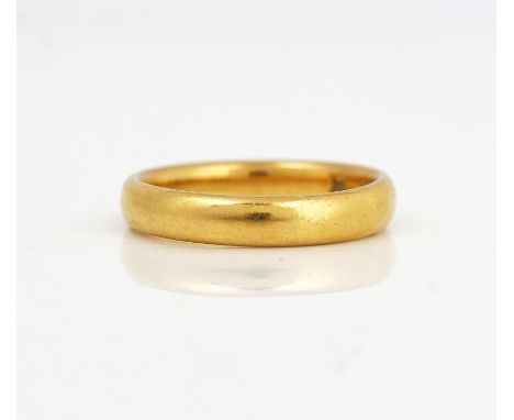 A 22CT GOLD PLAIN WEDDING RINGRing size O, Birmingham 1924, weight 5.7 gms