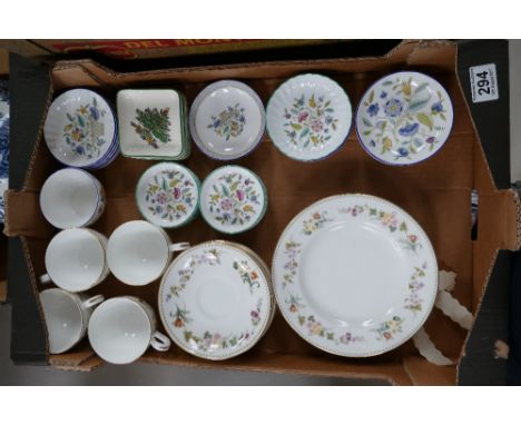 A mixed collection of items to include Wedgewood Mirabelle part tea set, Minton Hadden hall trinket plates and similar Hadden