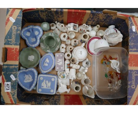 A mixed collection of items to include novelty hand blown glass animals, Wedgwood Jasperware trinket boxes and trays, togethe
