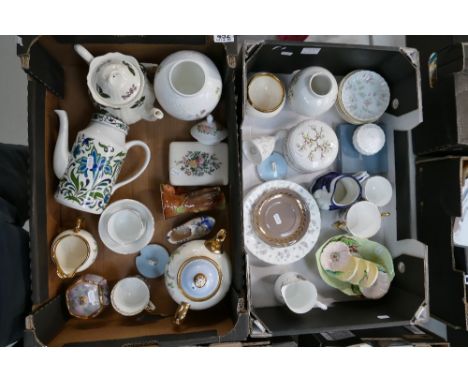 A mixed collection of ceramics to include Chelsea Gibson floral decorated tea pots, Carlton ware Australia patterned toast ra