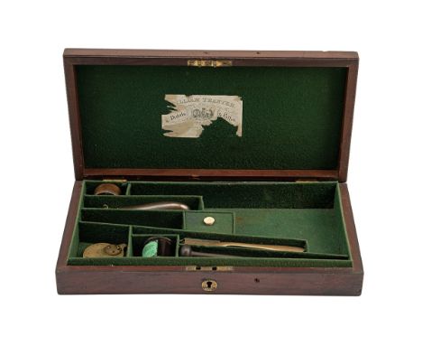 A MAHOGANY CASE FOR AN 80-BORE TRANTER PERCUSSION REVOLVER, probably a 1st or 2nd model, with green baize lined interior, Wil