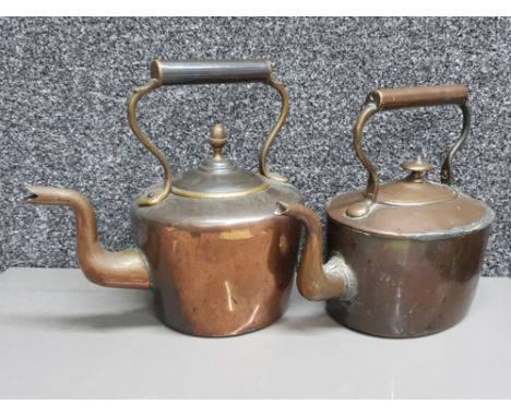 2x antique copper kettles, one with acorn finial
