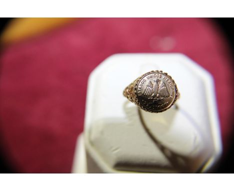 A nine carat gold ring  size R  3.17 grams 