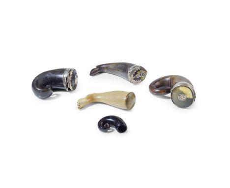  GROUP OF FIVE SCOTTISH HORN SNUFF MULLS LATE 18TH / EARLY 19TH CENTURY including two curly horn examples, both of typical fo