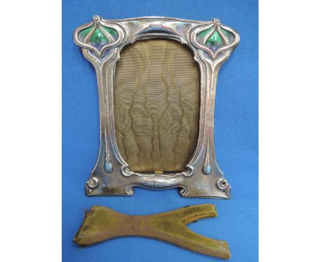 Size of frame is approximately 19.5 x 17.5cm
Some small chips to enamel at top and a small dent to silver
pin missing holding