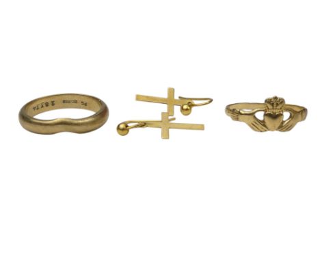 A 9ct gold wedding band - size N, together with a pair of ear studs incorporating crosses and a claddagh ring, 4.8g.
