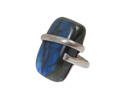 A silver labradorite set ring - of rounded rectangular form, size P.