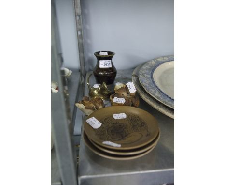 THREE POOLE STONEWARE TRINKET DISHES WITH MOUSE DETAIL, FIVE MOUSE FIGURINES, AND A SMALL EARTHENWARE VASE WITH DARK GREEN GL