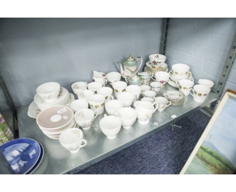 A ROYAL ALDERLEY 'OPHELIA' TEA SERVICE FOR 6 PERSONS, GLADSTONE PART TEA SERVICE AND QUEEN ANNE SERVICE FOR SIX PERSONS (72 P