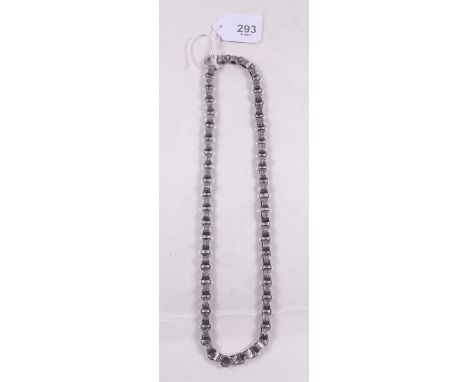A Victorian silver chain necklace with engraved decoration (unmarked)