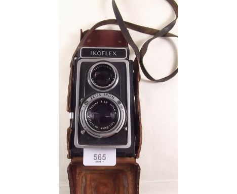 An Ikoflex Zeiss Ikon camera