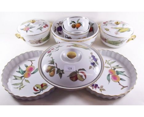 A group of Royal Worcester Evesham including two tureens, large fruit bowl, covered vegetable dish, two large flan dishes, a 
