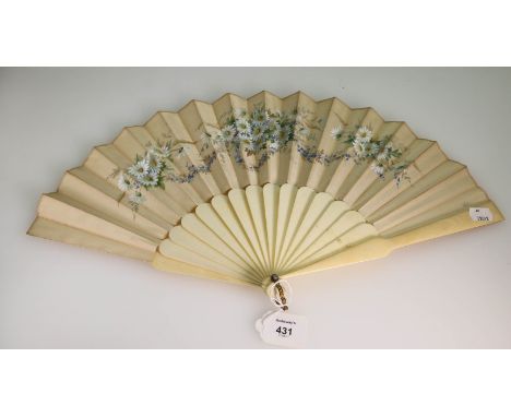 An Edwardian ivory and silk fan, the leaf painted with bouquets of daisies joined by swags of flowers, 29cm long