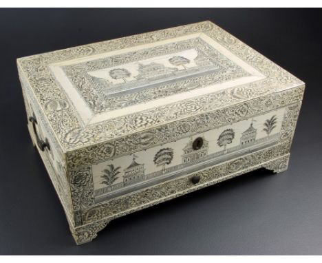 A circa 1810/1820 Anglo-Indian Vizagapatam ivory box, overall decorated with views of pavilions and country houses flanked by