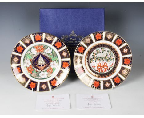 Two Royal Crown Derby limited edition Christmas plates, the first dated 1991 and No. 23 of 1500, the second dated 1992 and No