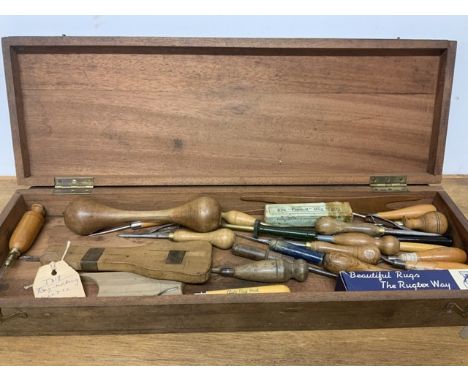Vintage rug and sewing tools in wooden box.W:58cm x D:19cm x H:7cm