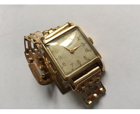 Gentleman's Rotary 9 carat gold wristwatch.