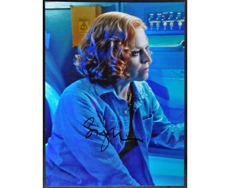 Sigourney Weaver - Ghostbusters / Alien - autographed 8x10" colour photograph. Signed neatly by Weaver in black ink to a ligh