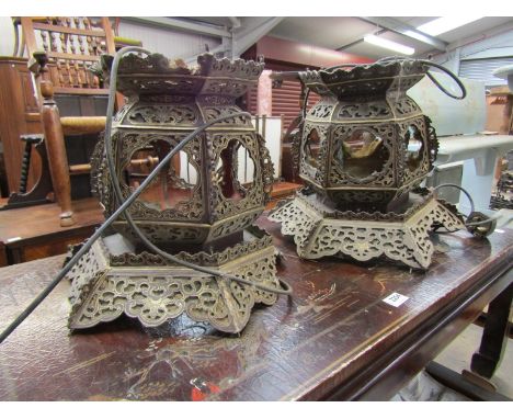 A 20th Century lacquered Oriental coffee table (a/f) together with a pair of light fittings for restoration 