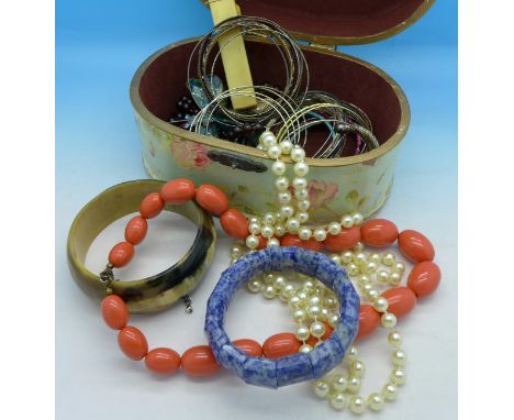 Costume jewellery, horn bangle, etc., total weight 0.9kg