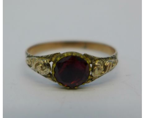 A Victorian yellow metal ring, 1.3g, R