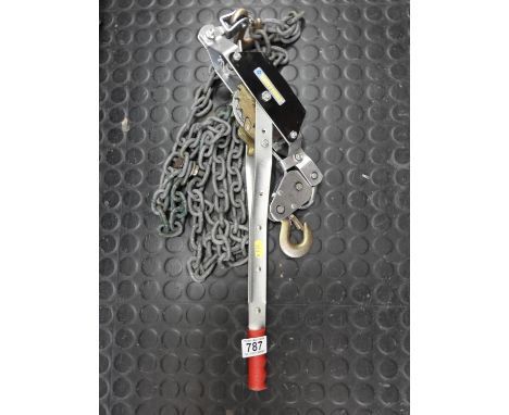 Hand Winch and Chain - 18" - AS NEW 