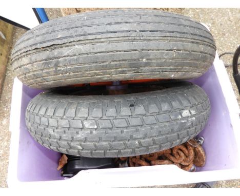 2x Wheels and Length of Chain 