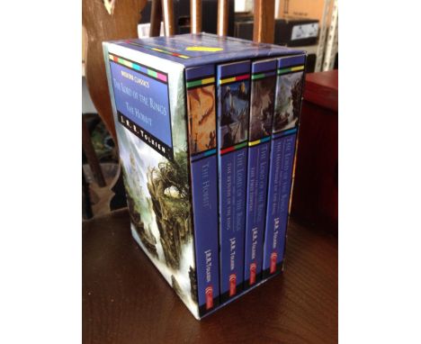 Box Set of Books - Lord of the Rings 