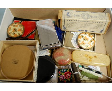 Mixed lot to include; ladies chrome plated cigarette case / powder compact, Art Deco style ladies cigarette case in the form 