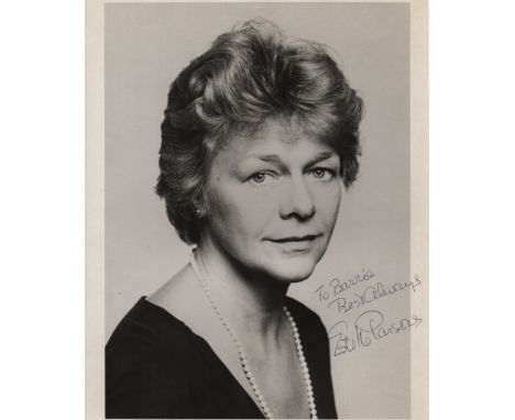 ACADEMY AWARD WINNERS: Selection of signed 8 x 10 photographs and smaller by various Oscar winning film stars including Estel