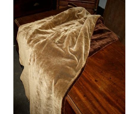 1930s faux fur car rug, with zip pocket 